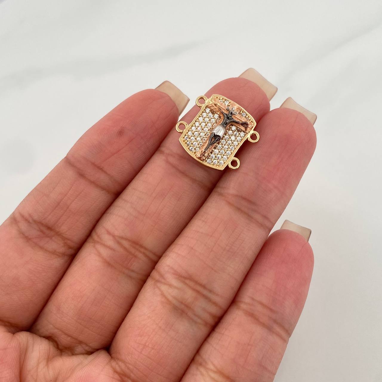 Herraje Cristo 2.35 g / 1.5 cm Tres Oros 18K