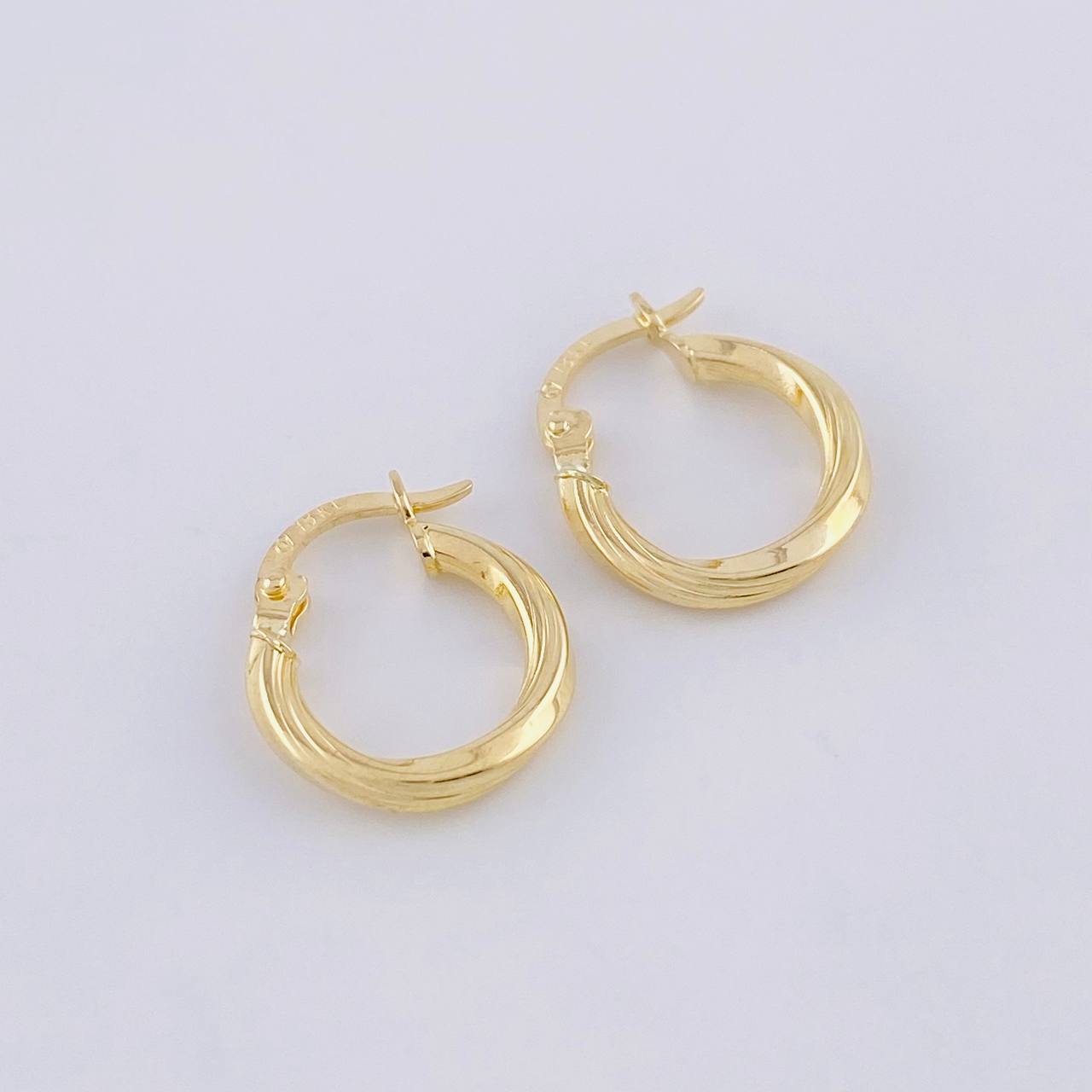 Candongas Juli 1.1g / 1.7cm Oro Amarillo 18K