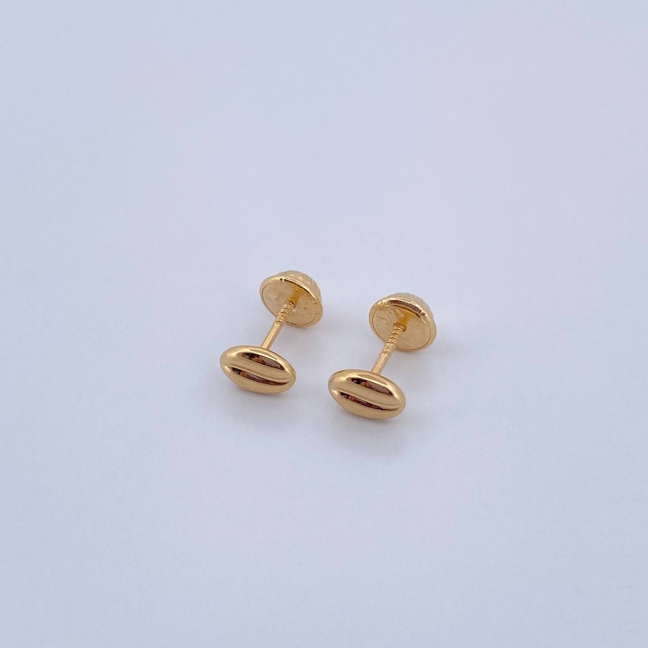 Topos Grano Café 0.5gr / Liso Oro Amarillo 18K &