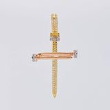 Dije Cruz Clavos 4.4 g / 4.6 cm Tres Oros 18K
