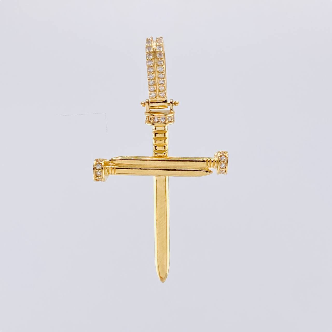 Dije Cruz Clavo 4.1 g / 4.6 cm Oro Amarillo 18K