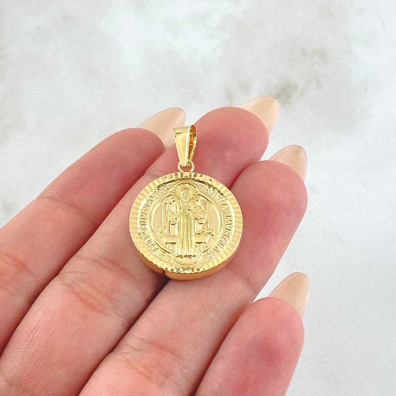 Dije San Benito 2.4gr / 3cm / Oro Amarillo 18K