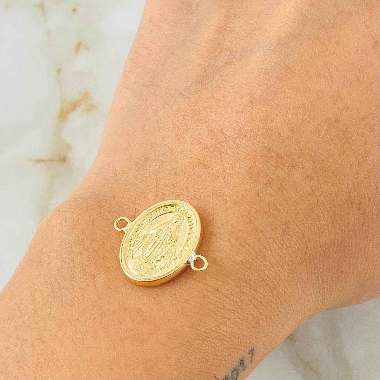 Herraje Virgen Milagrosa 1.5gr / 1.8cm / Oro Amarillo 18K *