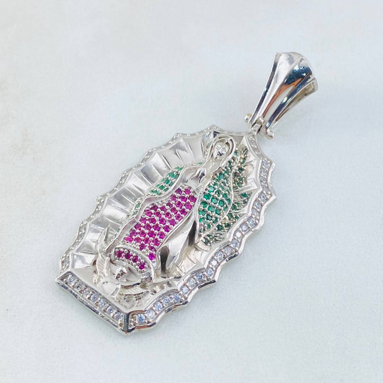 Dije Virgen Guadalupe 15.15gr / 5.3cm / Oro Blanco 18K