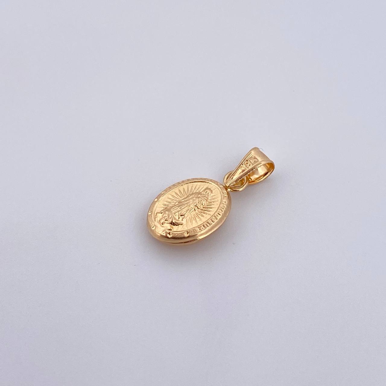 Dije Virgen Guadalupe 0.5gr / 1.8cm / Troquelado Oro Amarillo 18K &