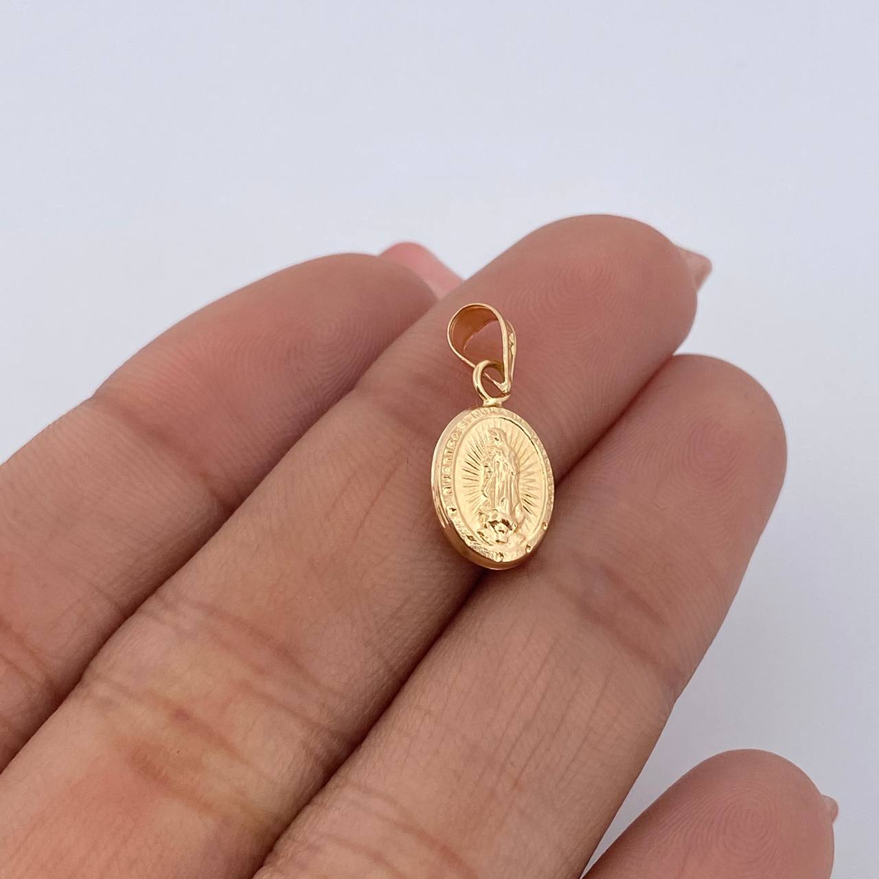 Dije Virgen Guadalupe 0.5gr / 1.8cm / Troquelado Oro Amarillo 18K &