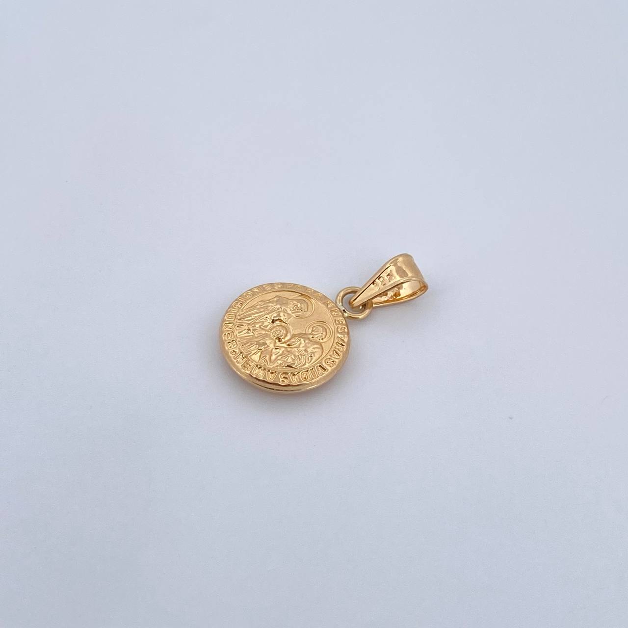 Dije Sagrada Familia 0.55gr / 1.8cm / Troquelado Oro Amarillo 18K &