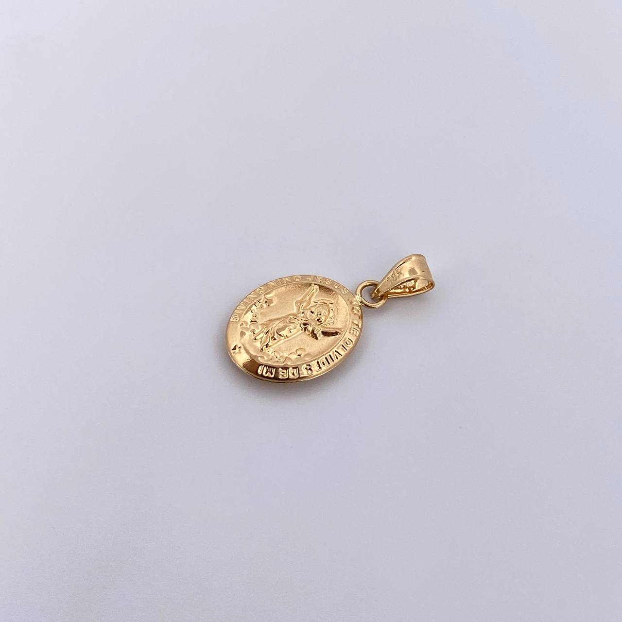 Dije Divino Niño 0.6gr / 2cm / Troquelado Oro Amarillo 18K &