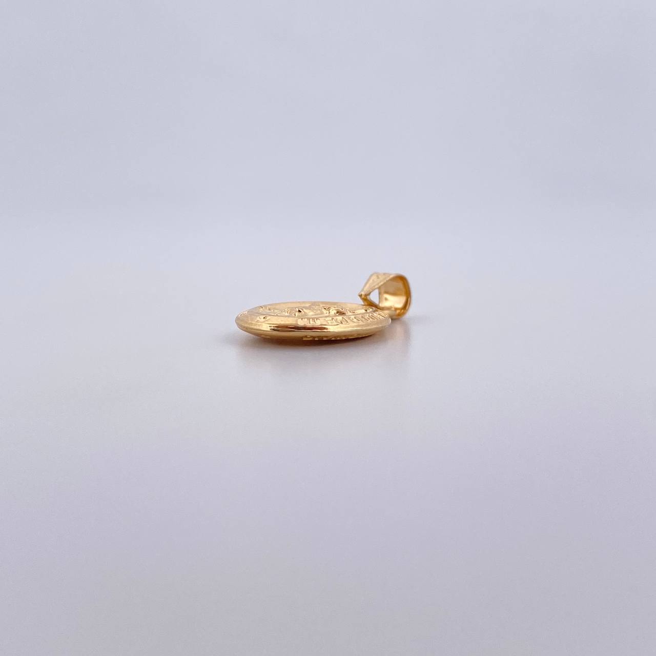 Dije Divino Niño 0.6gr / 2cm / Troquelado Oro Amarillo 18K &