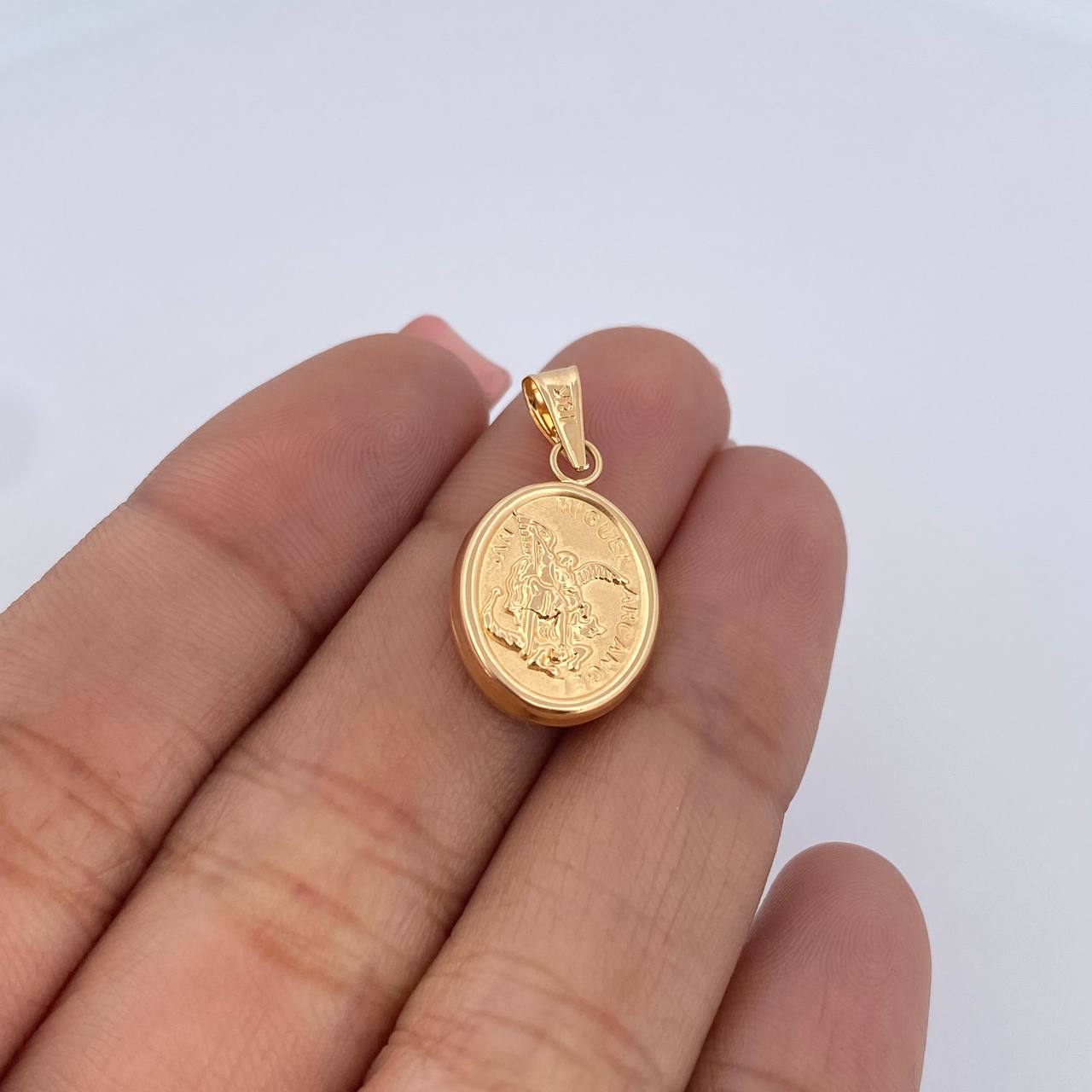 Dije San Miguel Arcangel 1.15gr / 2.5cm / Troquelado Oro Amarillo 18K &