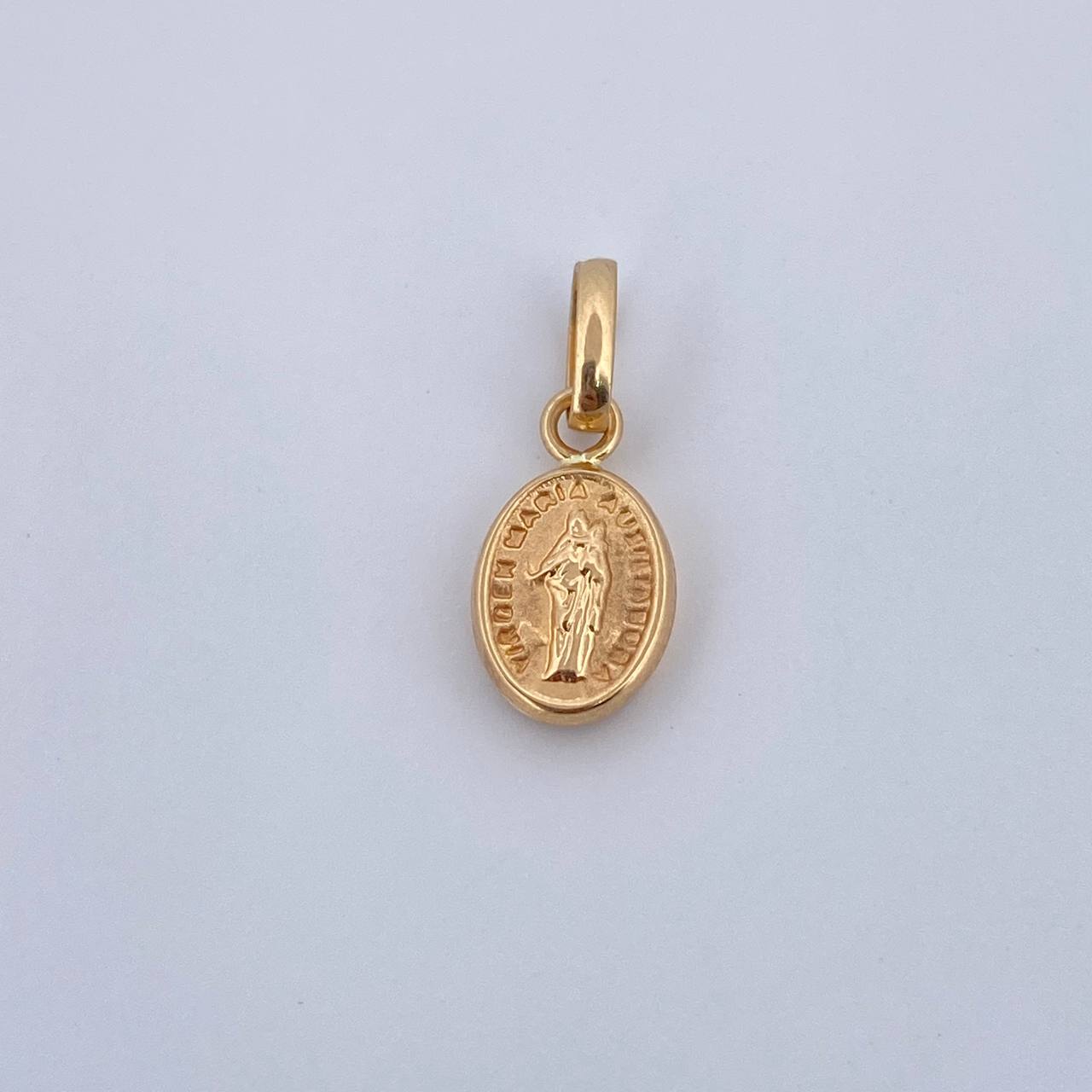Dije Virgen Maria Auxiliadora 0.35gr / 1.4cm / Troquelado Oro Amarillo 18K &