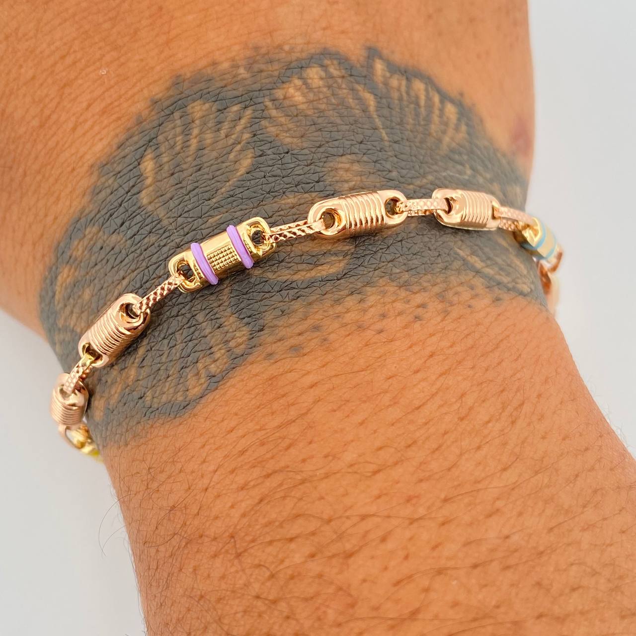 Pulso Rustico Barril 5.05gr / 21cm / Oro 18K &