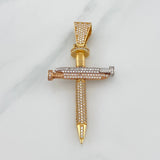 Dije Cruz Clavos 11.25 g / 6.1 cm Tres Oros 18K