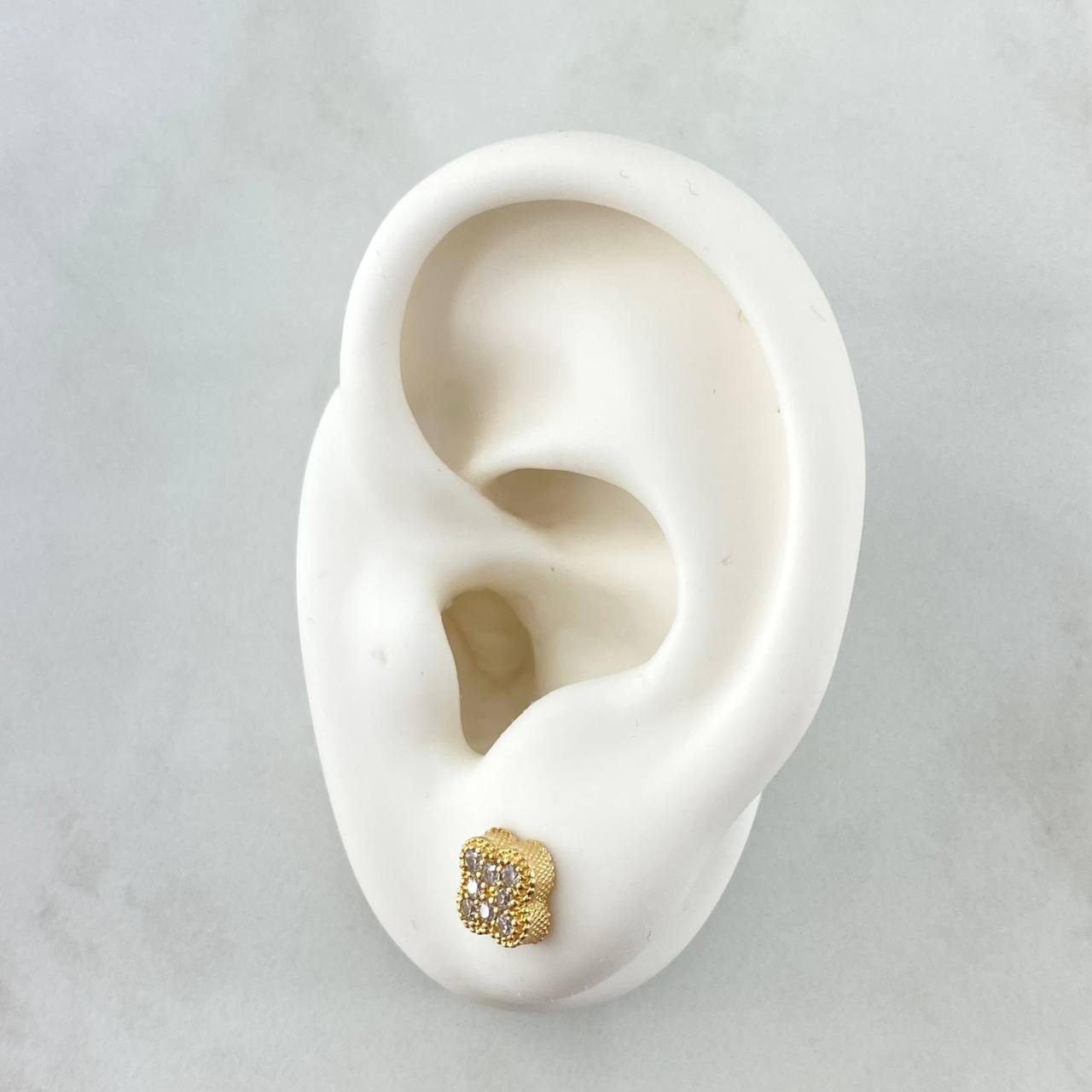 Set Trébol VCyA 7.2gr / Anillo T7- Dije 1.5cm -Topos 7MM Circones Blancos Oro Amarillo 18K *