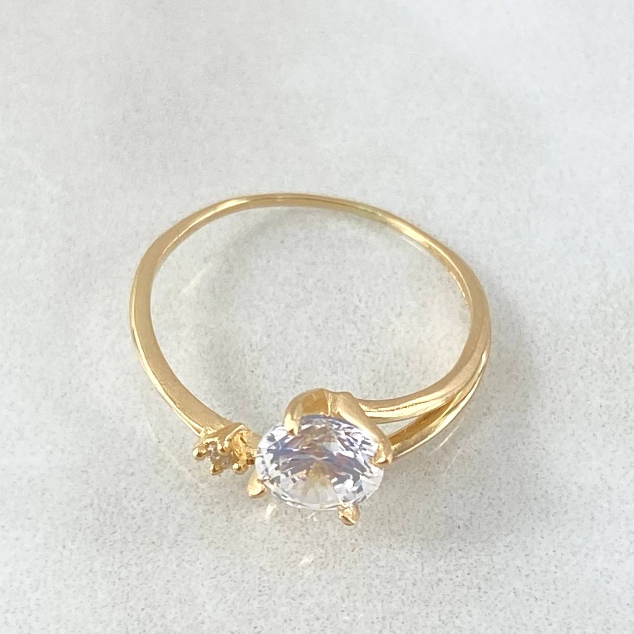 Anillo Solitario Corazon Alelo 1.75gr / T7 1/2 / Oro 18K ©