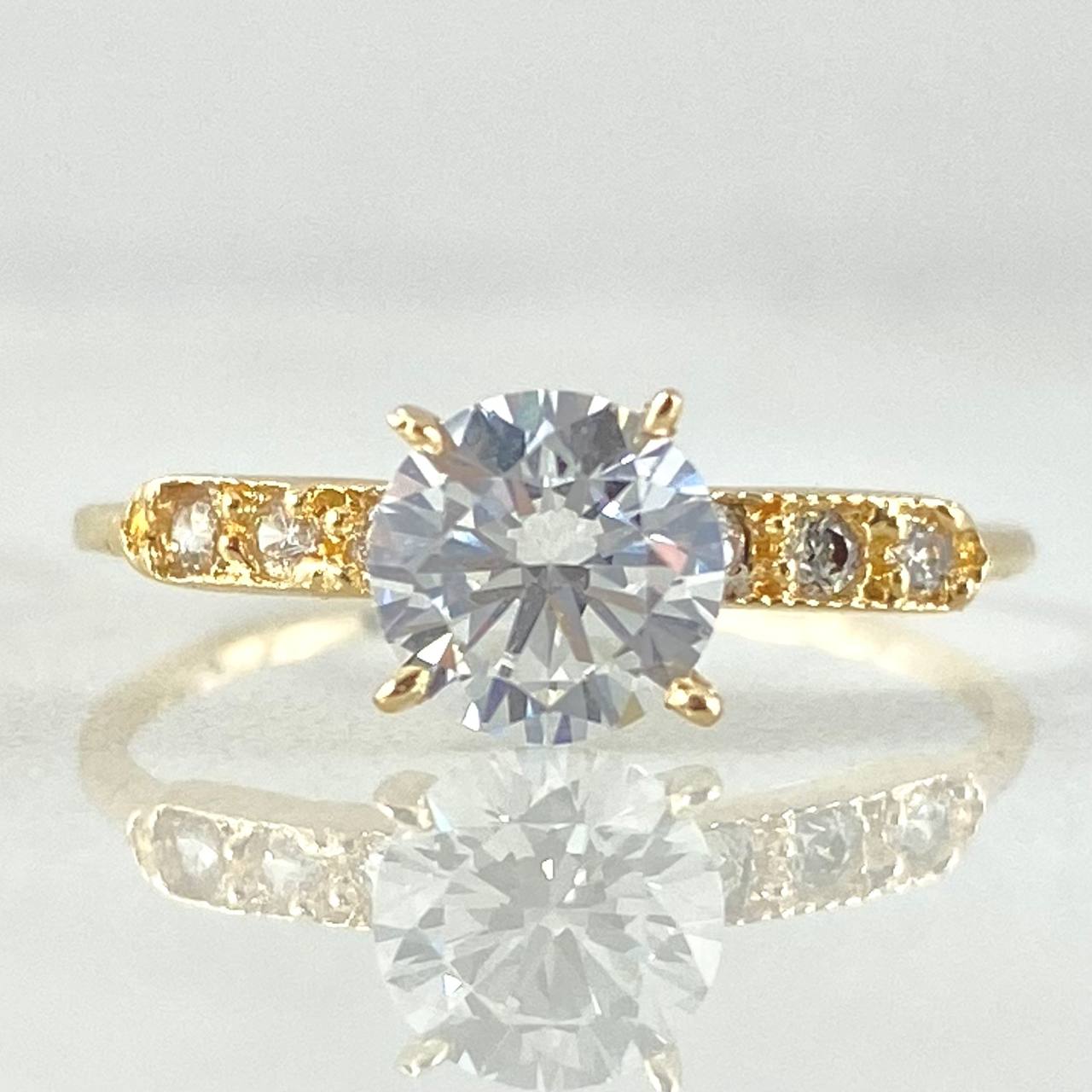 Anillo Solitario Carril Fijo 1.5gr / T6 1/2 / Oro 18K ©