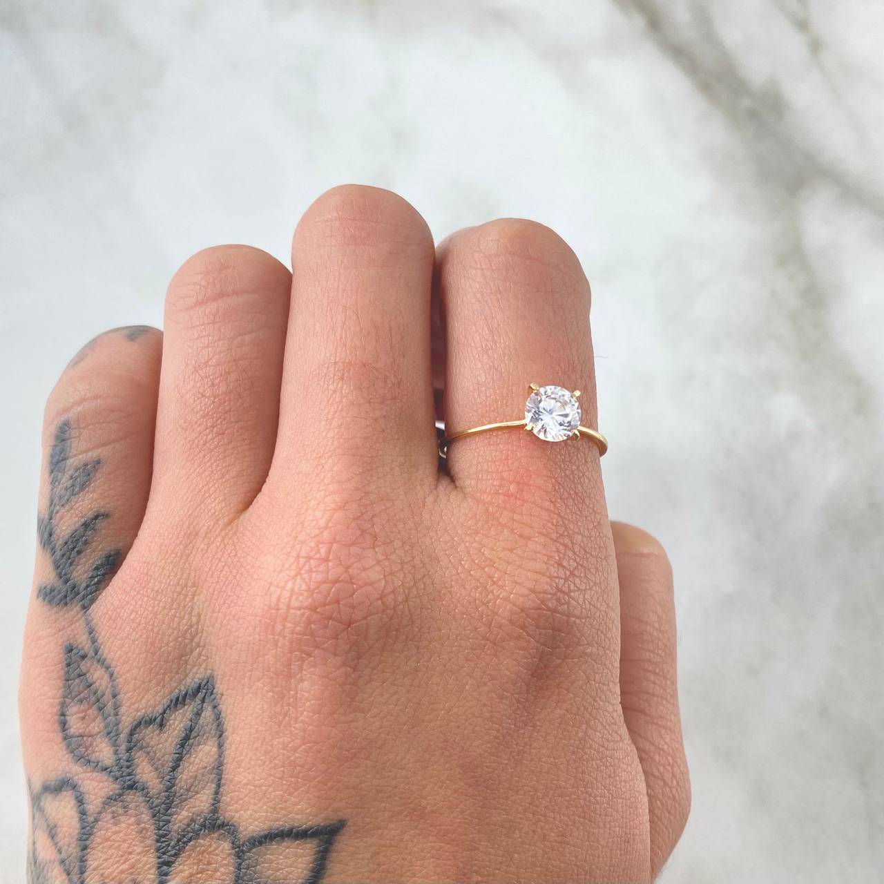 Anillo Solitario 1.35gr / T7 / Oro 18K ©