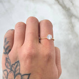 Anillo Solitario 1.35gr / T7 / Oro 18K ©