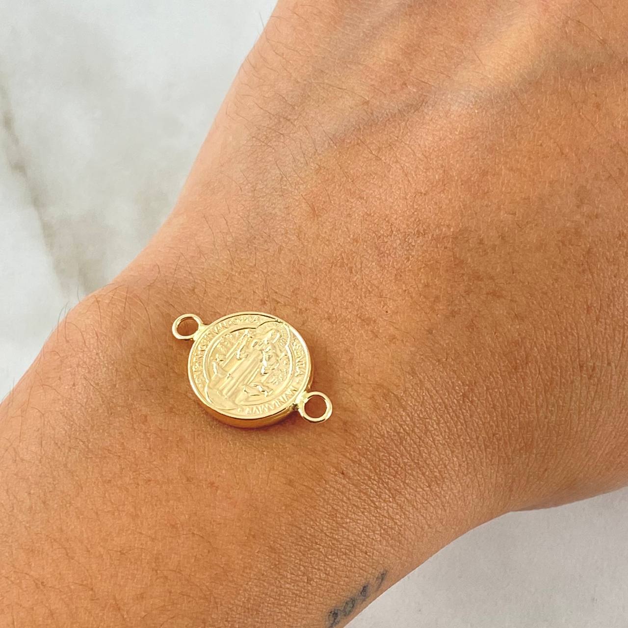 Herraje San Benito 1gr / 2.3cm / Oro 18K