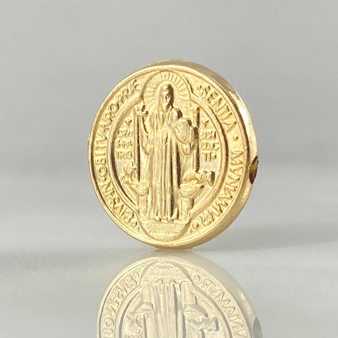 Herraje San Benito 0.9gr / 2.4cm / Oro 18K