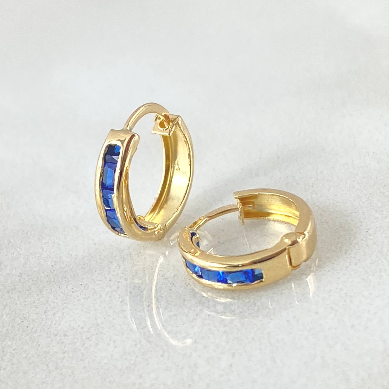 Candongas Carril 0.85gr / Oro Amarillo 18K ©