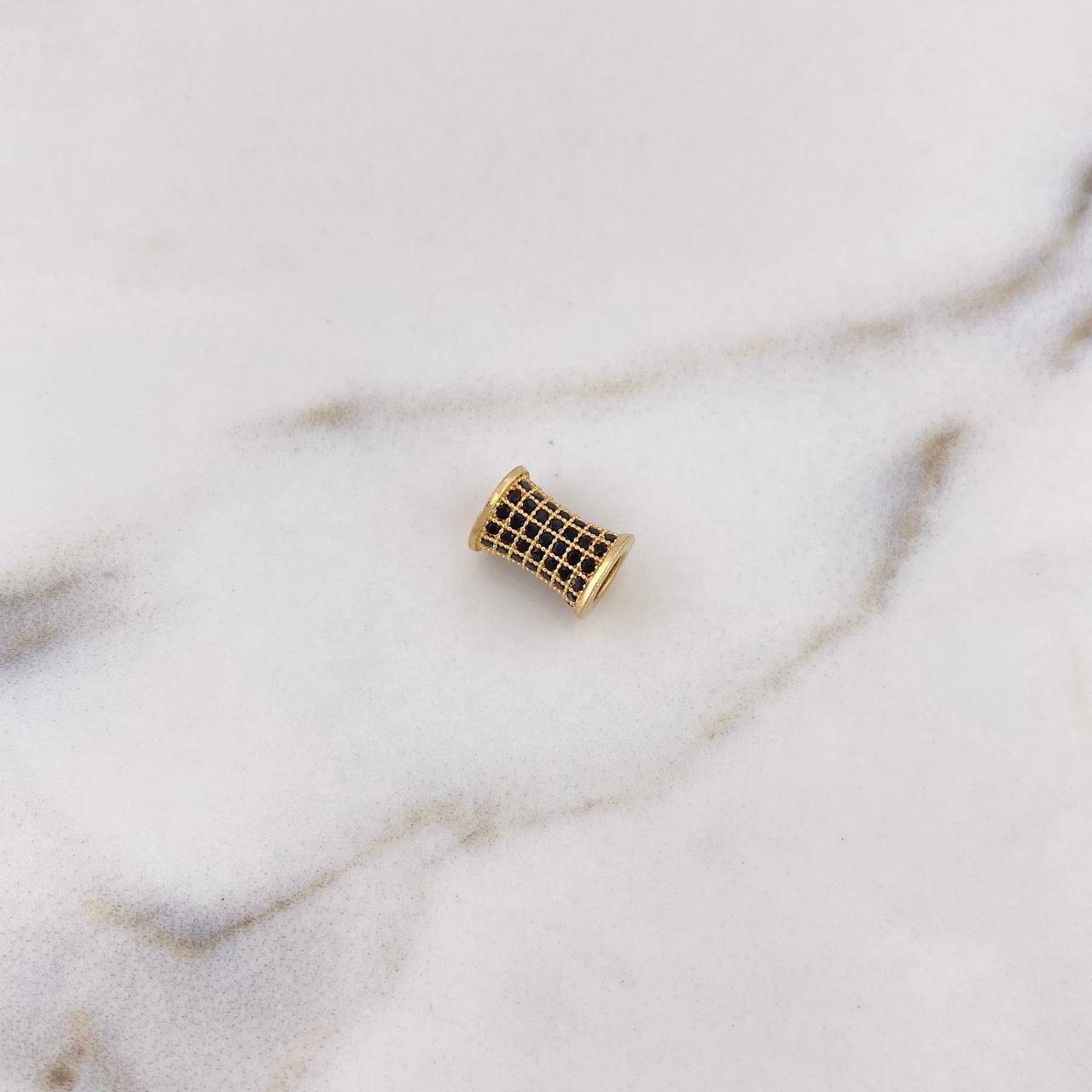 Herraje Cilindro 1.55gr / 1cm / Circones Negros Oro Amarillo 18K $