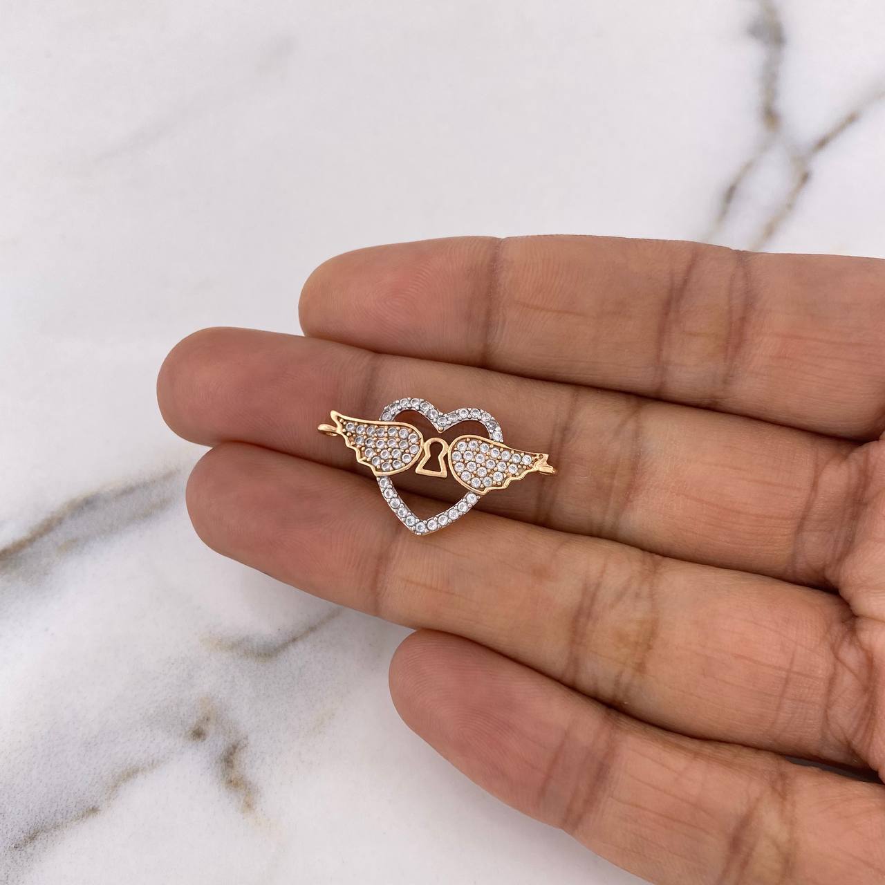 Herraje Corazon Alas 2.05gr / 2.6cm / Circones Blancos Dos Oros Blanco Rosa 18K $