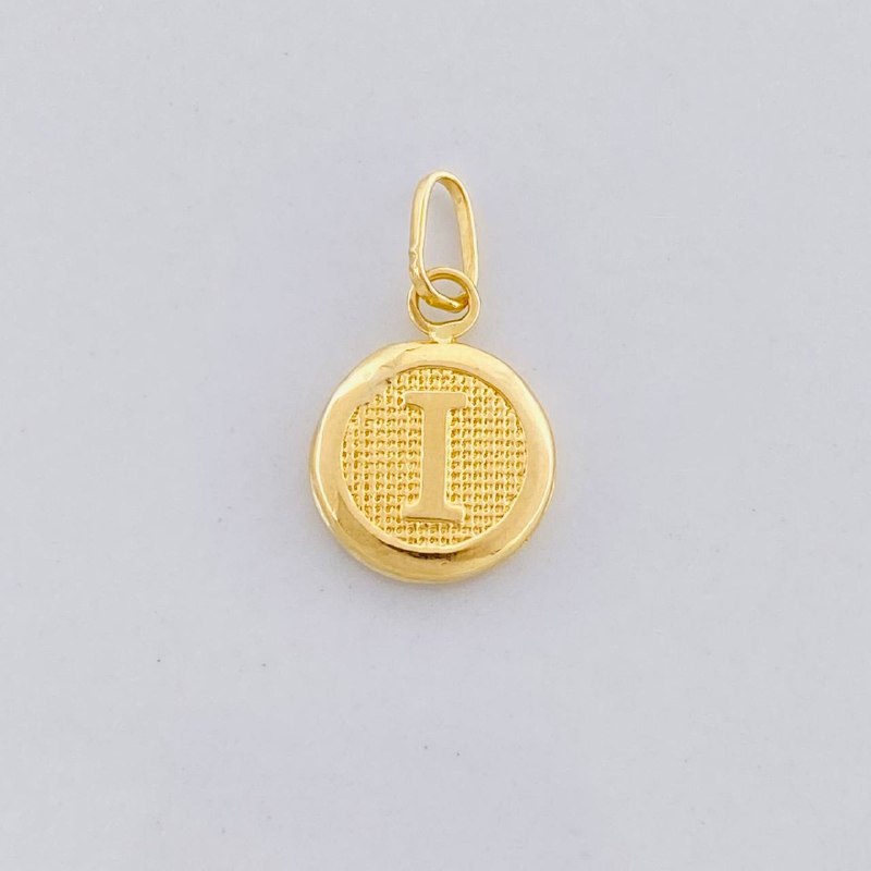 Dije Circulo Letra I 0.45g / 1.6cm Oro Amarillo 18K