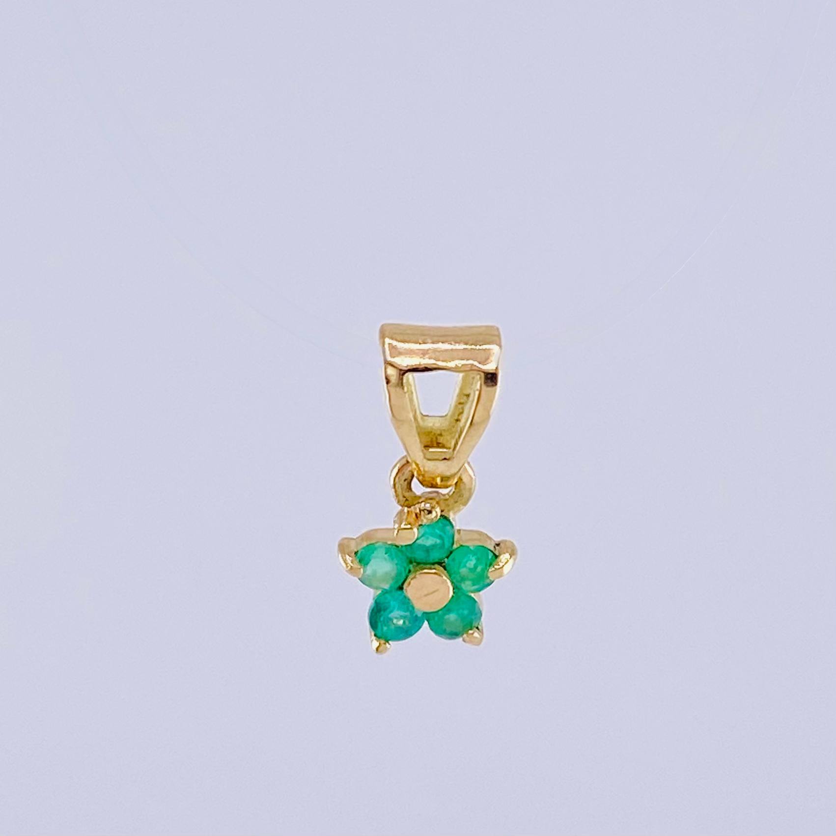 Dije Flor 5 Petalos Esmeraldas 0,15Pts 0.45 g / 1.3 cm Oro Amarillo 18K
