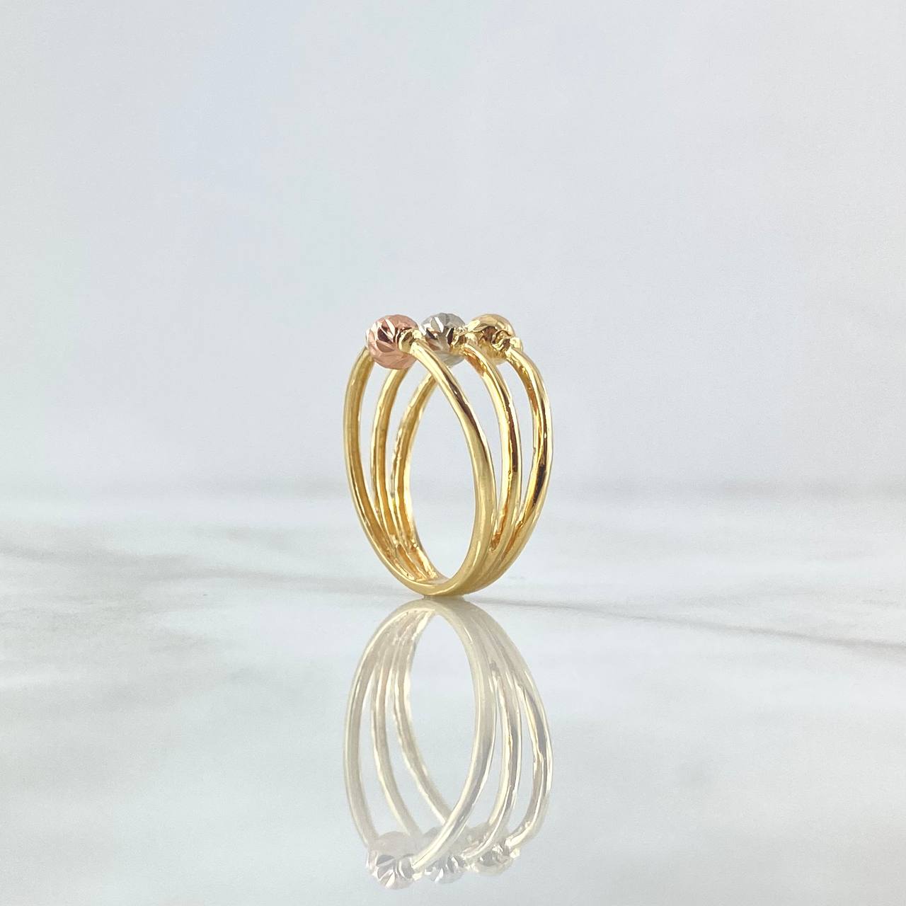 Anillo Tres Aros 3.15gr / T6 3/4 / Bolas 4mm Diamantadas Tres Oros 18K *