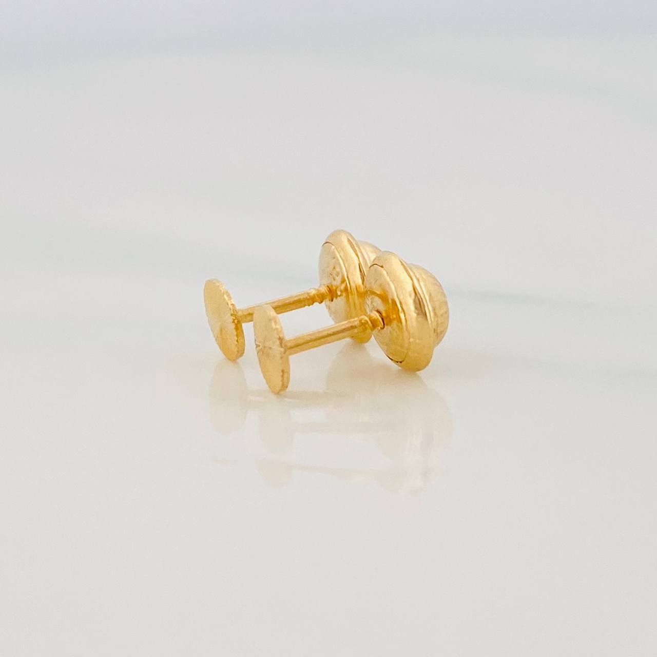 Topos Circulo Diamantado 0.7g / 5.6mm Oro Amarillo 18K