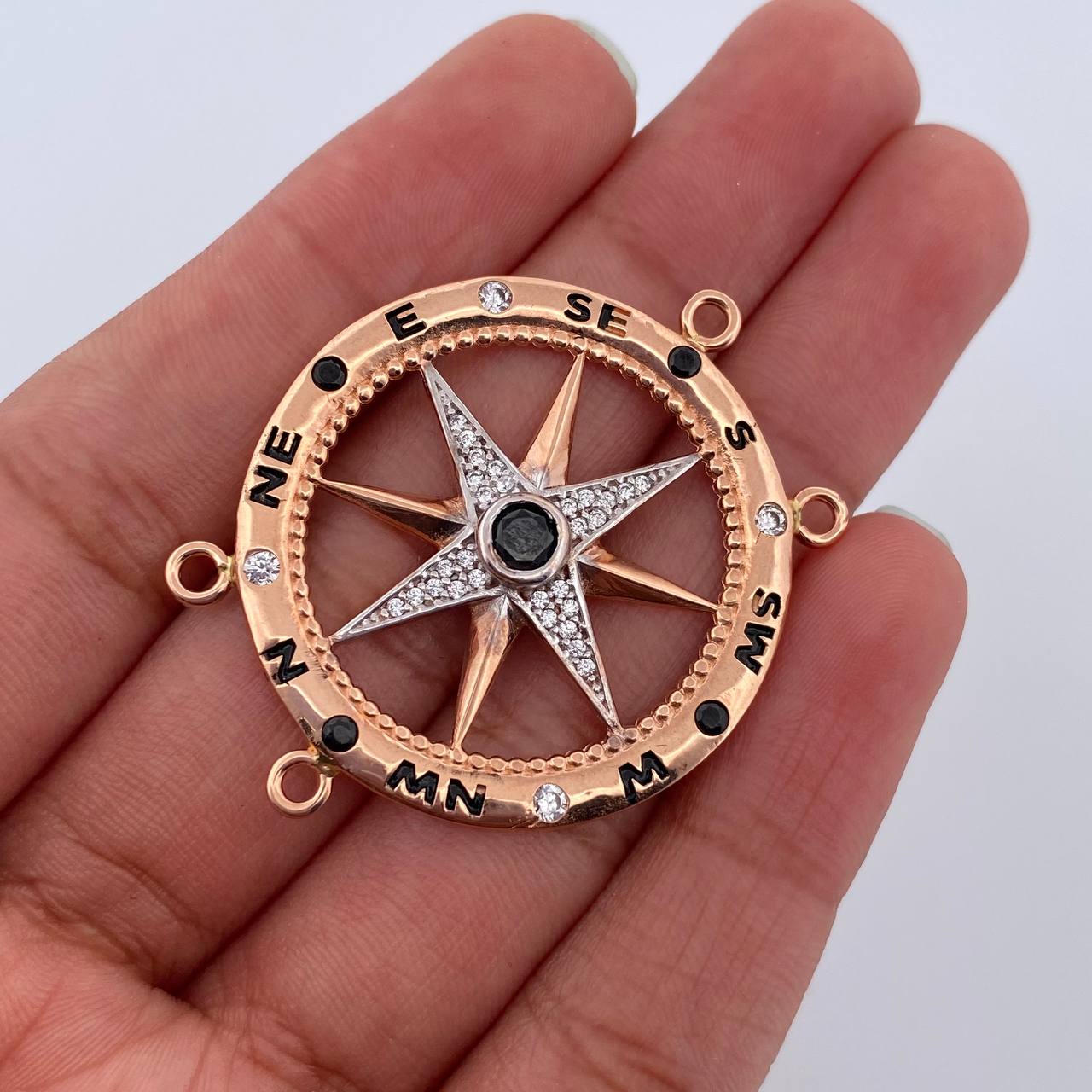 Herraje Estrella Cardinal 7.8gr / 3.2cm / Oro 18K $