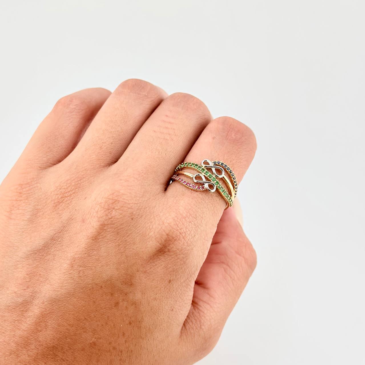 Anillo Abrazo Infinito 3.7 g / T8 Dos Oros Amarillo Blanco 18K