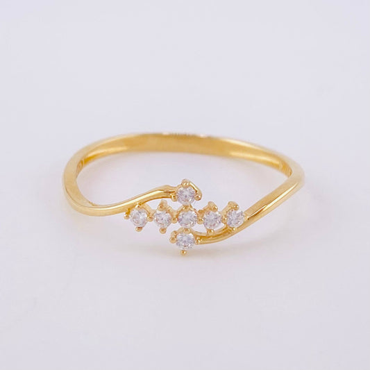 Anillo Lineas Curva Cruz 1.2 g / T7 3/4 Oro Amarillo 18K