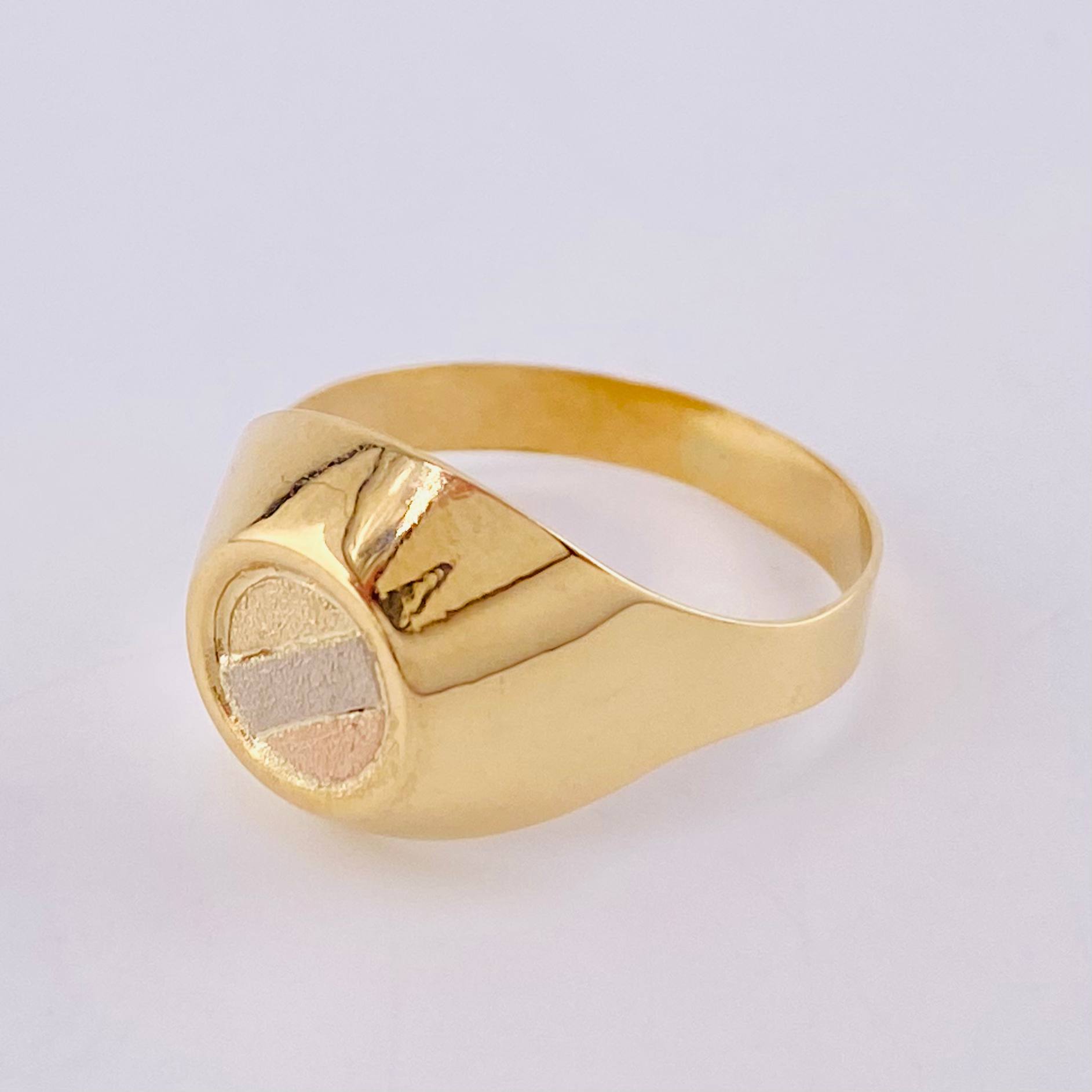 Anillo Sello Circulo 1.6 g / T5 3/4 Tres Oros 18K