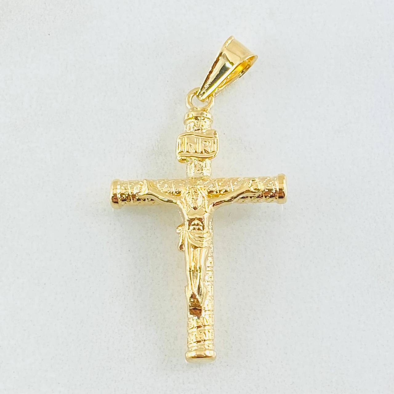 Dije Cruz Cristo 1.65gr / 4.3cm / Oro Amarillo 18K