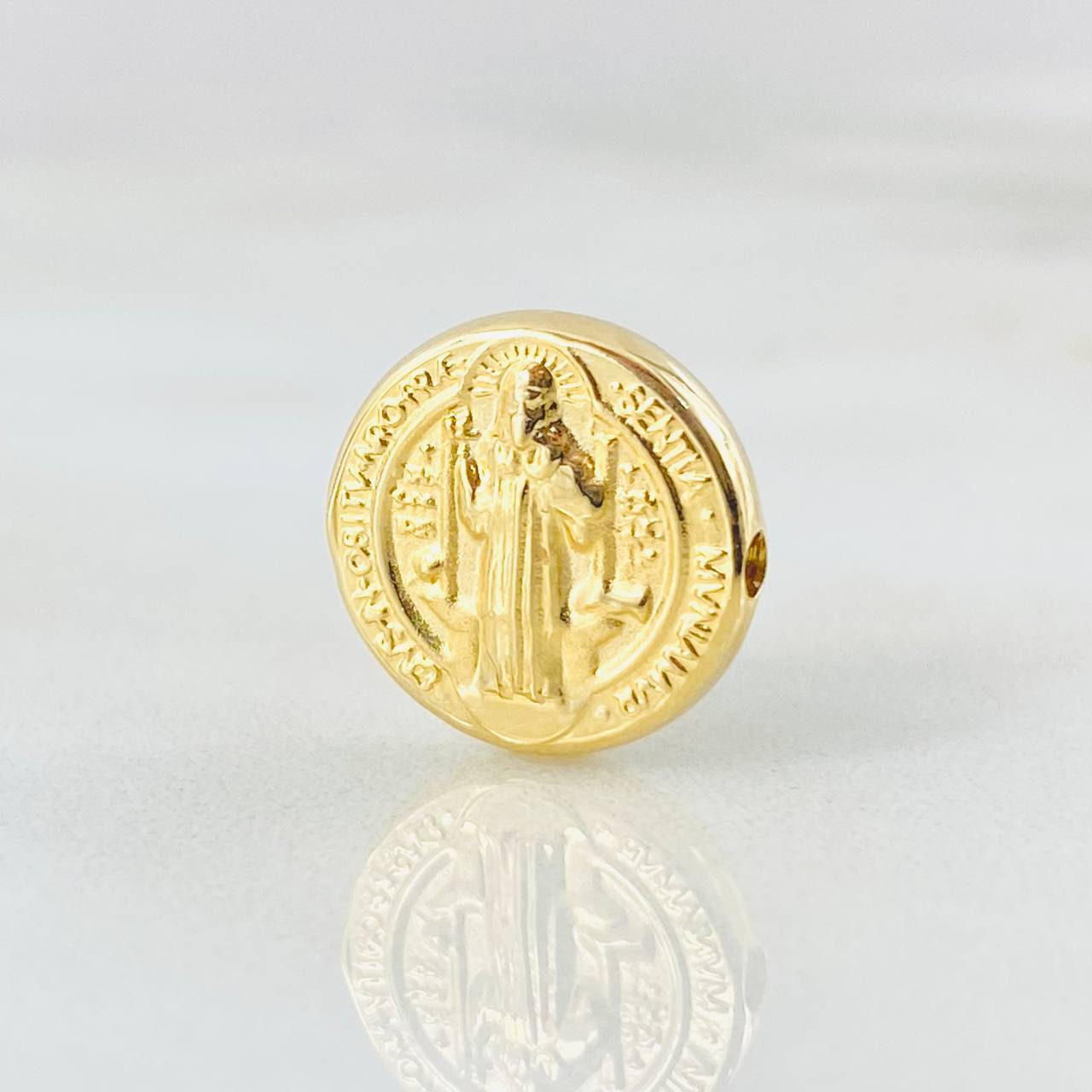 Herraje San Benito 0.7gr / 1.2cm / Oro Amarillo 18K