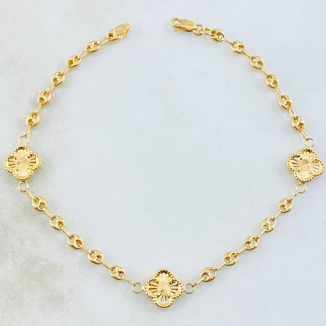 Pulso GC Trebol Dorado 2.65gr / 18.5cm / Oro Amarillo 18K ©