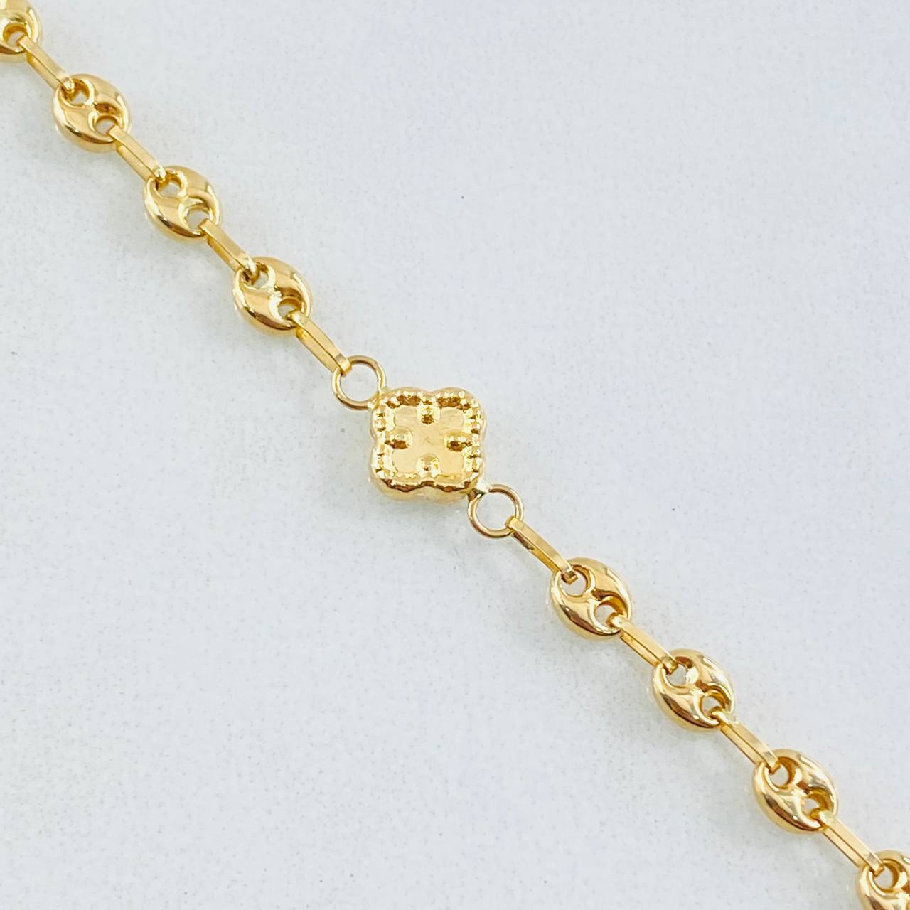 Pulso GC Trebol 2.3gr / 19cm / Oro Amarillo 18K