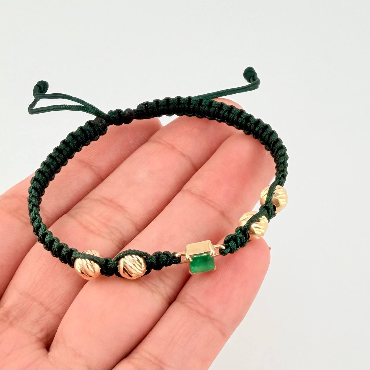 Pulsera Tejida Verde Bolas Diamantadas Cuadrado 70pts Oro Amarillo 18K