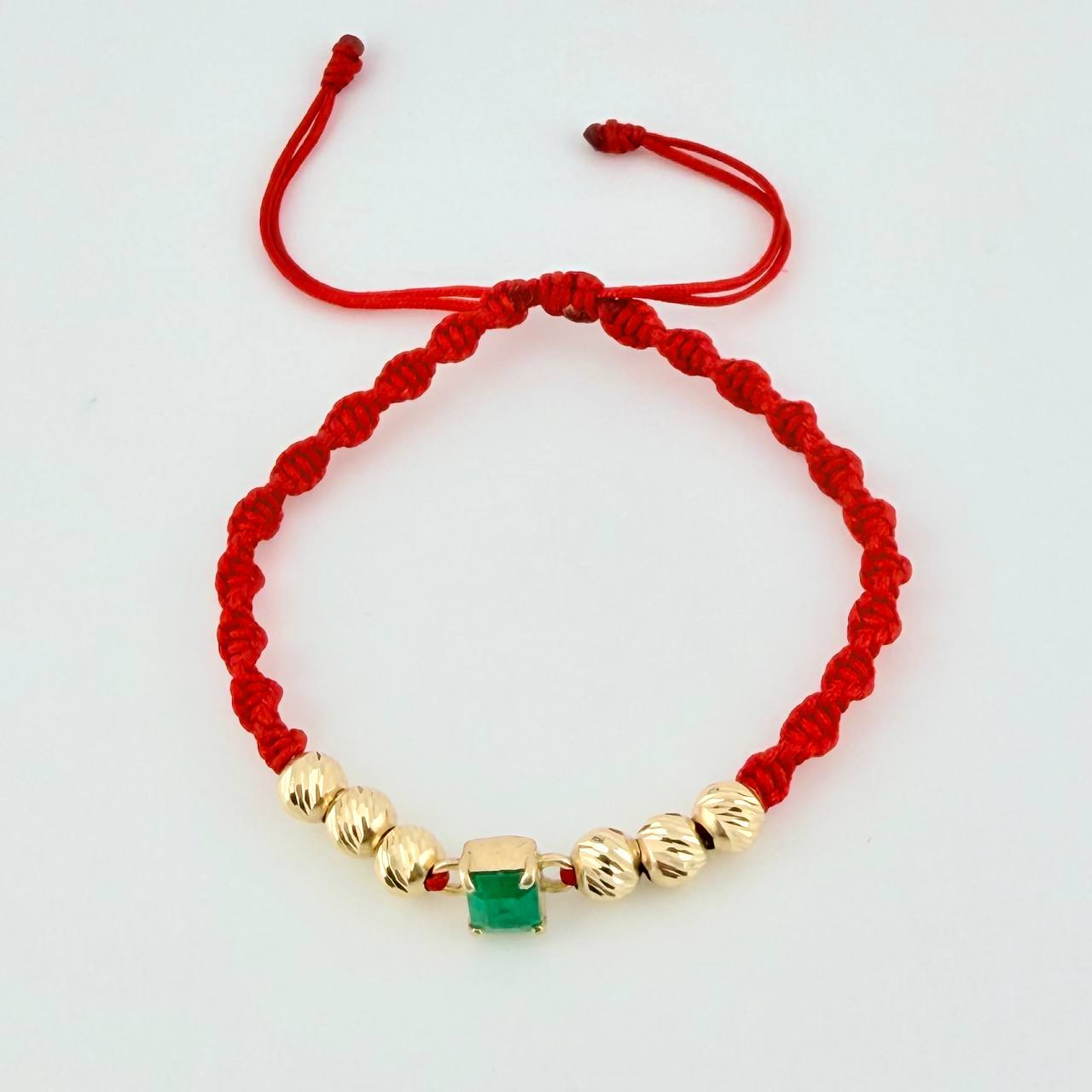 Pulsera Tejida Roja Bolas Diamantadas Cuadrado Esmeralda 70pts Oro Amarillo 18K