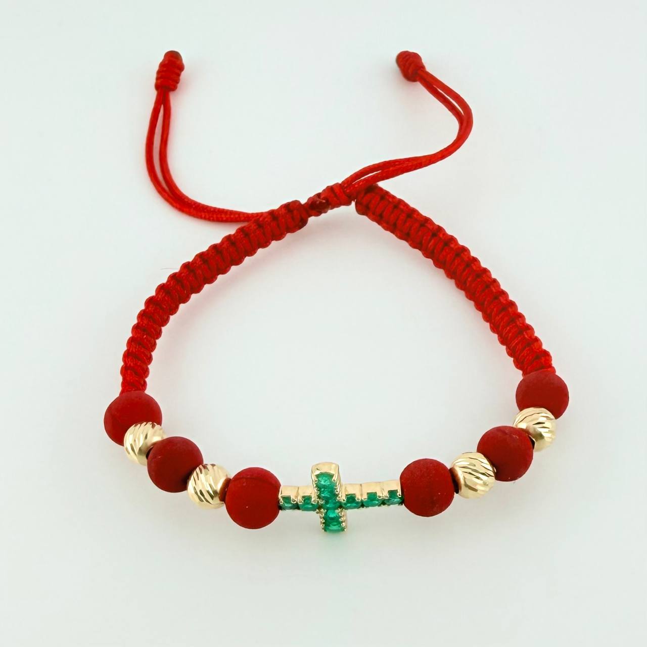 Pulsera Tejida Roja Bolas Diamantadas Cruz Esmeralda 43pts Oro Amarillo 18K