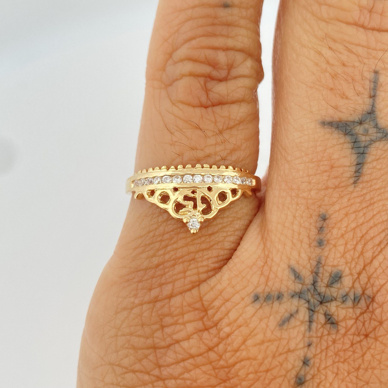 Anillo Corona Corazon 15s 2.1gr / T6 1/2 / Oro Amarillo 18K $