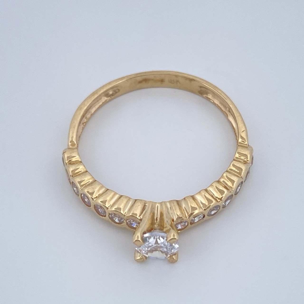 Anillo Solitario Tupido 2.45gr / T7 1/2 / Oro Amarillo 18K $