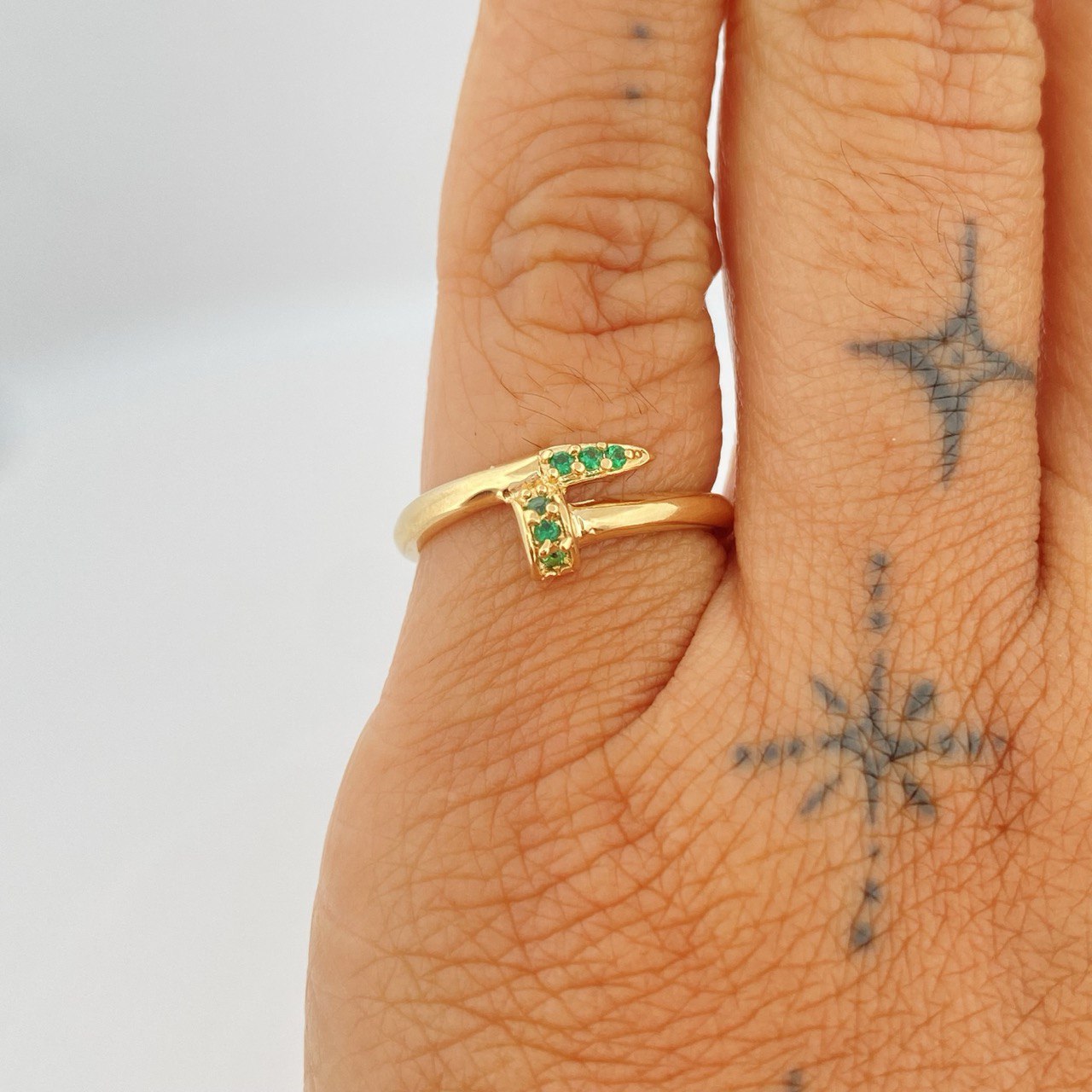 Anillo Clavo 1.85gr / T6 / Oro Amarillo 18K $
