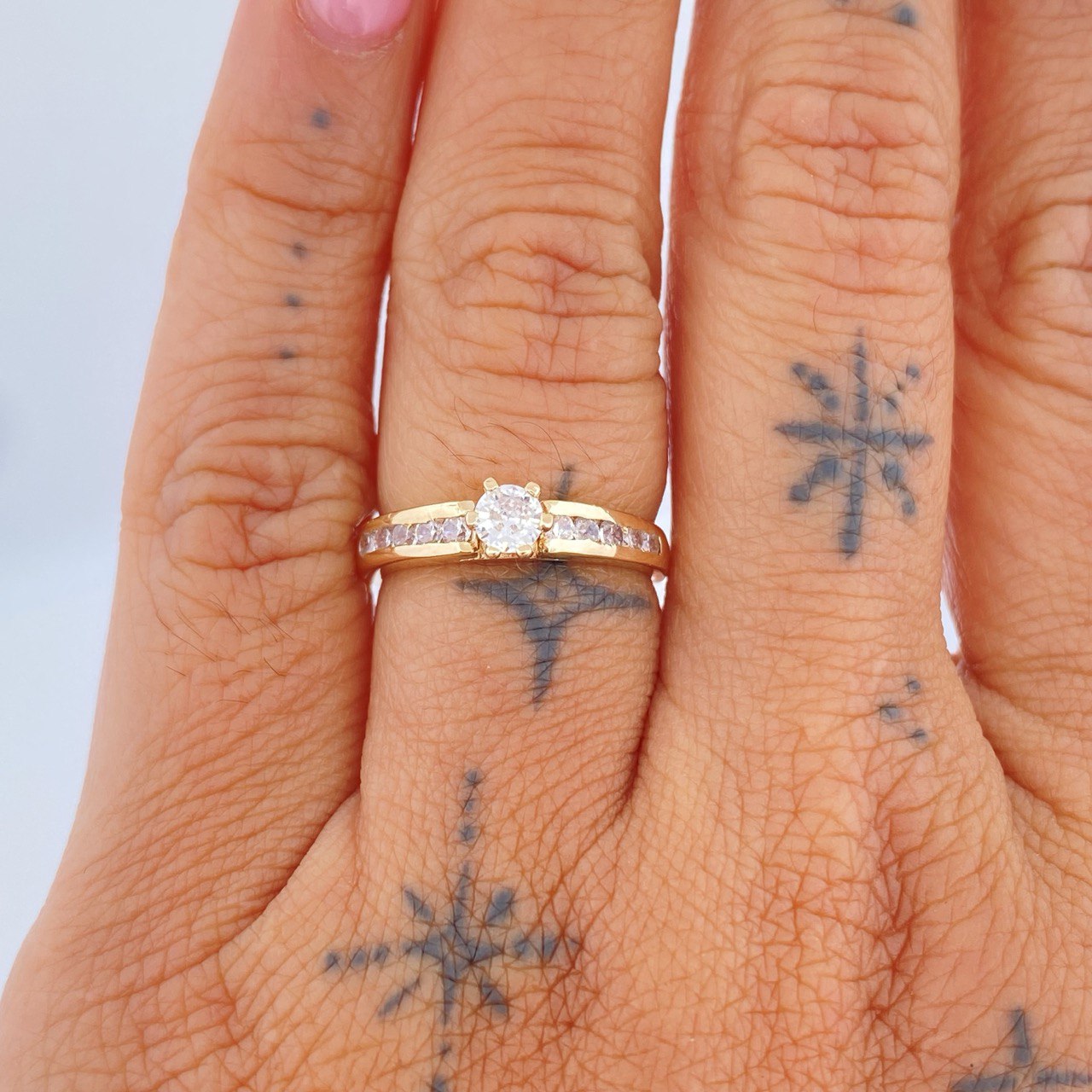 Anillo Doble Linea 3.3gr / T6 3/4 / Oro Amarillo 18K $