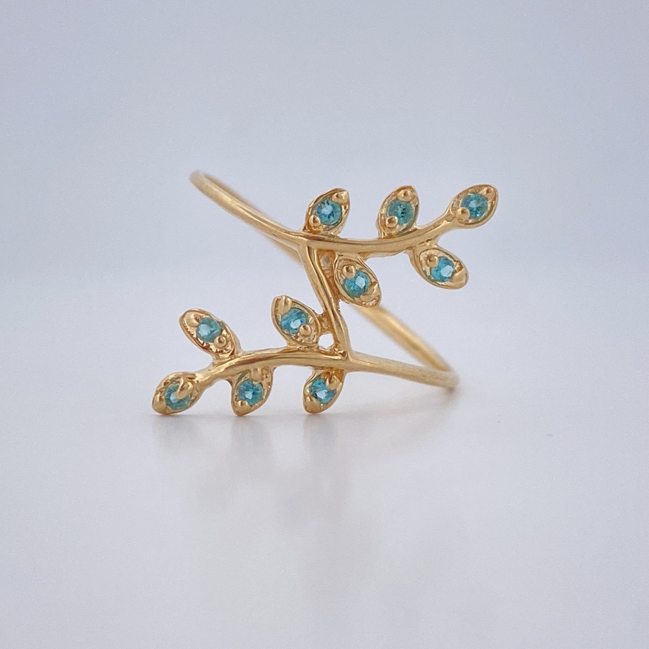 Anillo Lobelia 1.2gr / T6 1/2 / Oro Amarillo 18K $