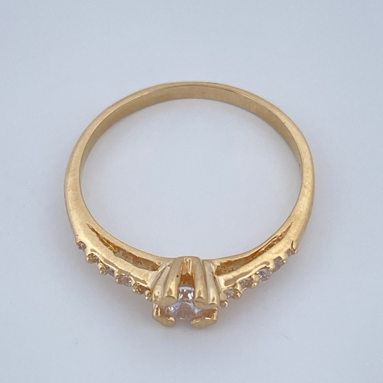Anillo Cuatro Esquinas 1.9gr / T6 1/4 / Oro Amarillo 18K $