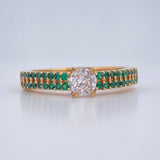 Anillo Verde encanto 3.15gr / T7 1/4 / Oro Amarillo 18K $