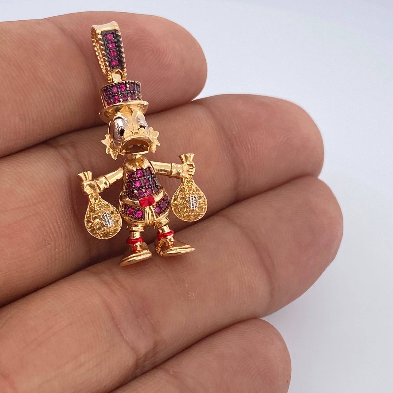 Dije Pato Bolsas De Dinero Articulado 5.9gr / 3.7cm / Tres Oros 18K $